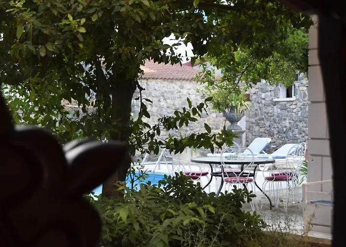 Hotel Casitas Del Jardin Tudela de Duero